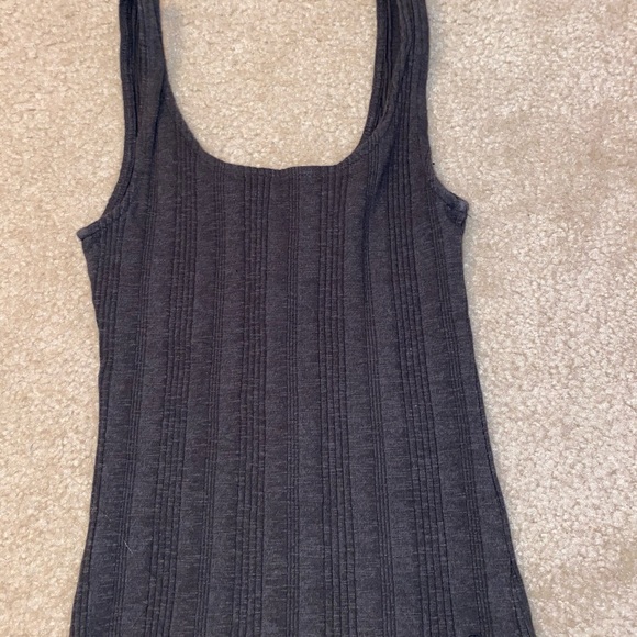 tank top - Picture 2 of 2